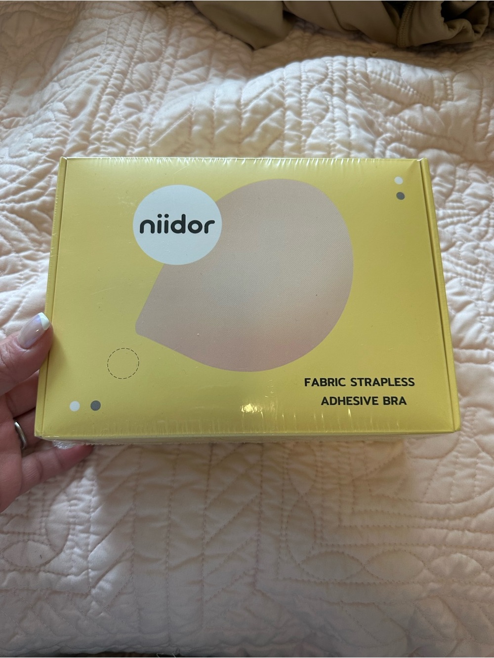 Niidor Fabric Strapless Adhesive Bra - Yellow Packaging Sticky Bra